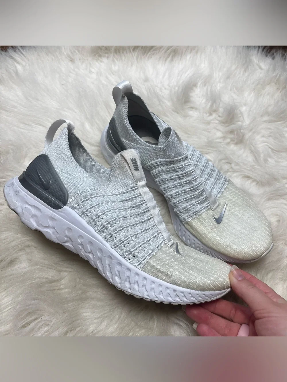 Nike slip sneakers